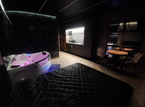 Premium Bubble Jacuzzi Apartment, Klaipeda